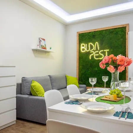 Location, Quiet, Stylish *