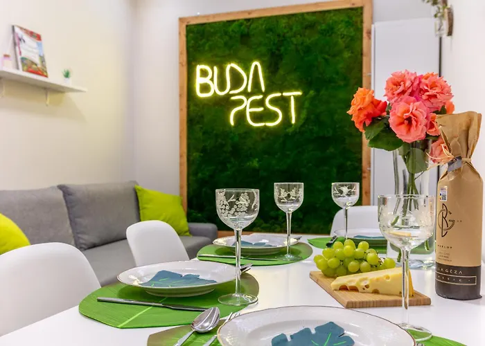 Location, Quiet, Stylish Appartement