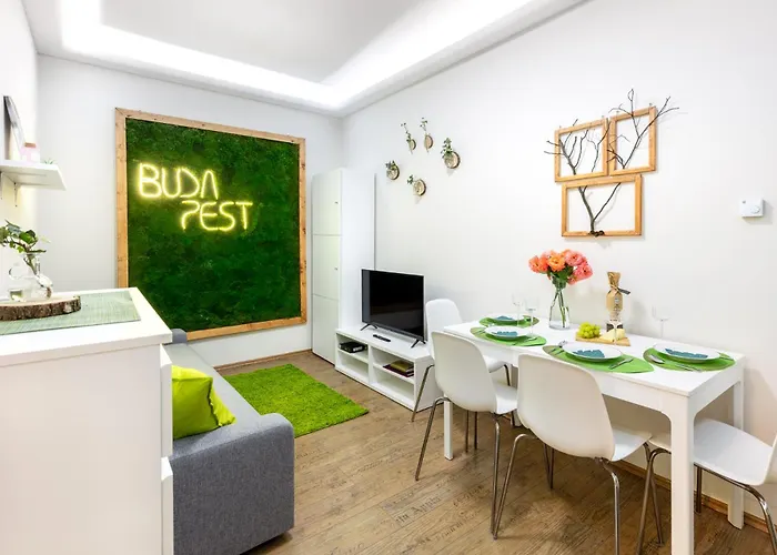 Location, Quiet, Stylish Budapest