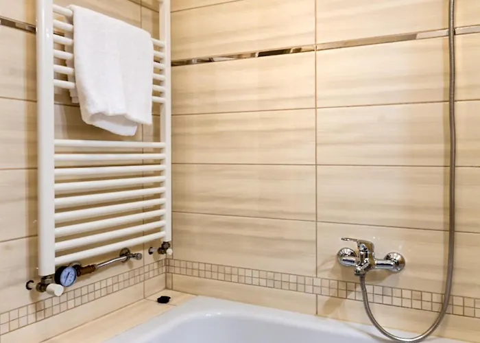 Location, Quiet, Stylish Lägenhet Budapest