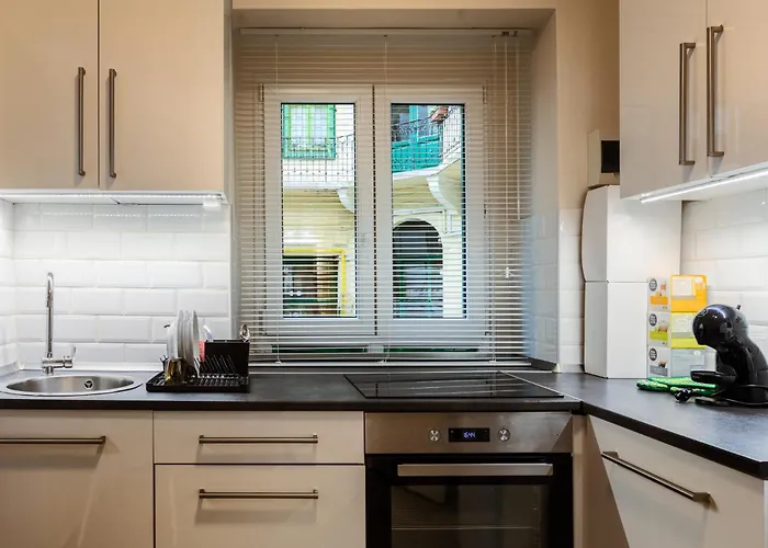 Location, Quiet, Stylish Apartment Budapest