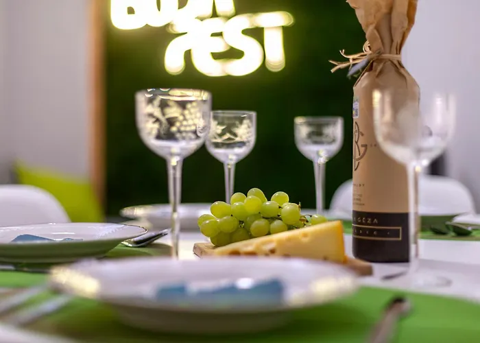 Location, Quiet, Stylish Apartment